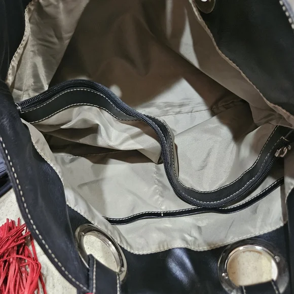 BARBACANE HANDBAG, Black Leather Designer Handbag, LARGE handbag, Venezuela - Picture 6 of 7